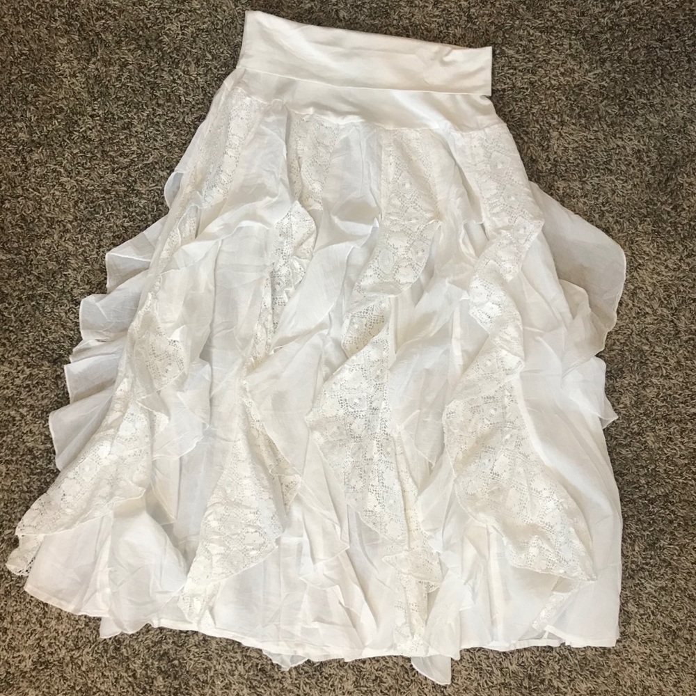 Maxi White Ruffle Boho Skirt NWT Small